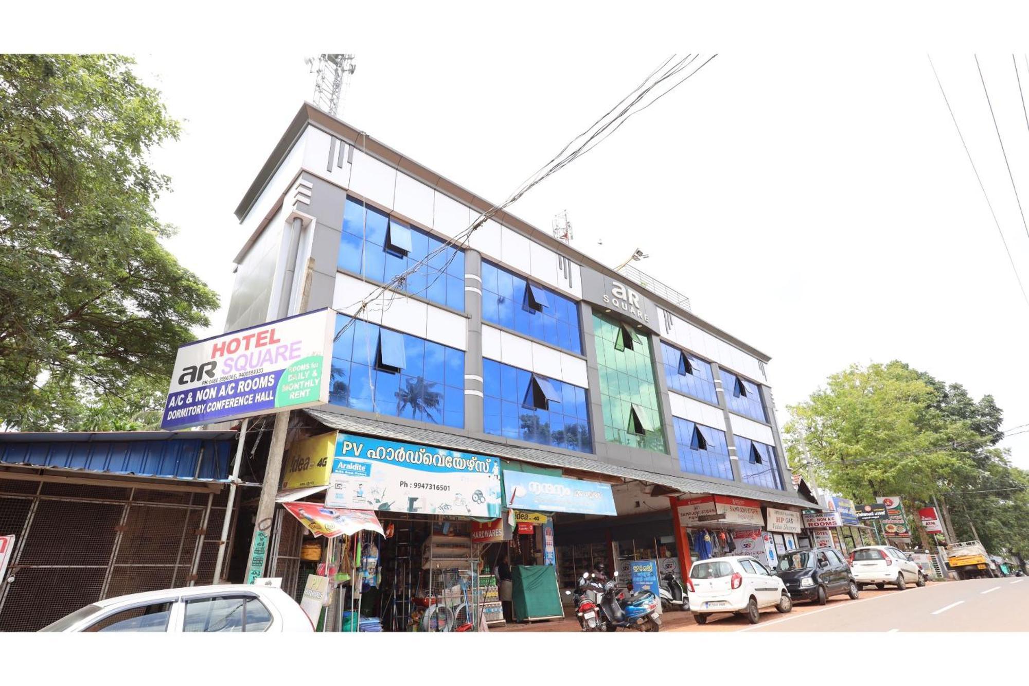 Готель Collection O Ar Square Thrissur Екстер'єр фото